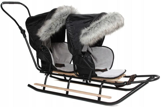 Duo-Tandem-Schlitten mit kuschelig warmem Sitz, Budka mit Fell + Schiebestange - SchneeFreude